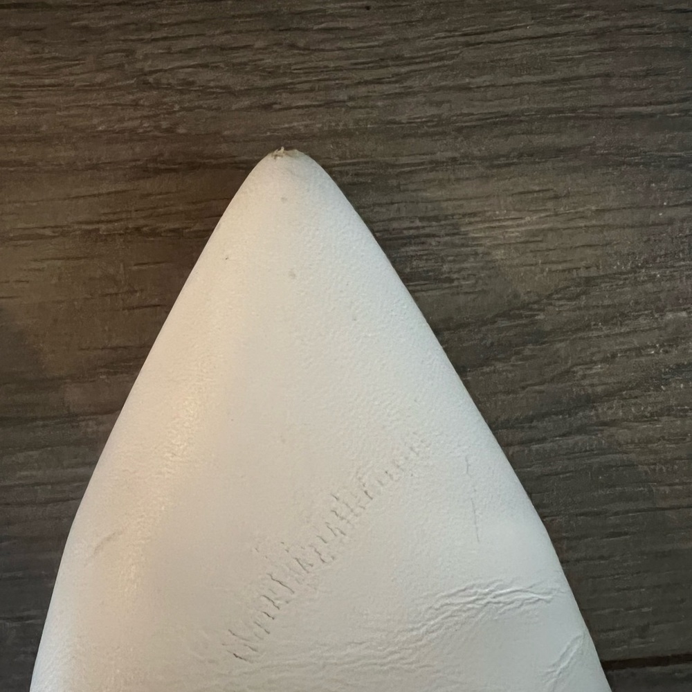 Saks Fifth Avenue White Heels Size 6.5 - Picture 8 of 8